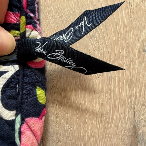 Vera Bradley Crossbody Bag - Picture 3 of 7